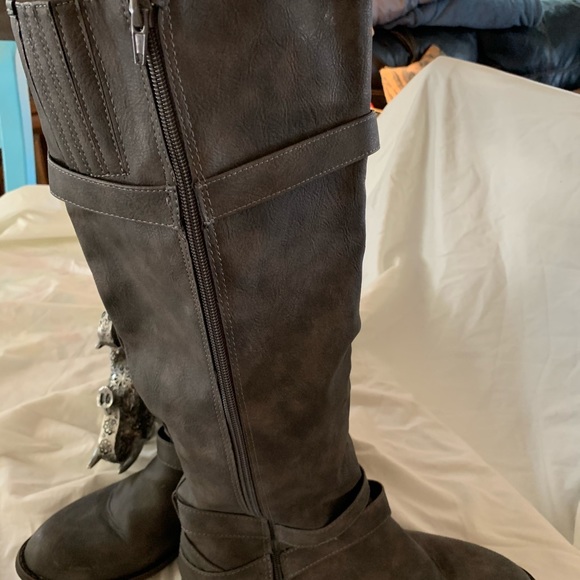 Just Fab Knee High Leather Boots - Picture 5 of 6